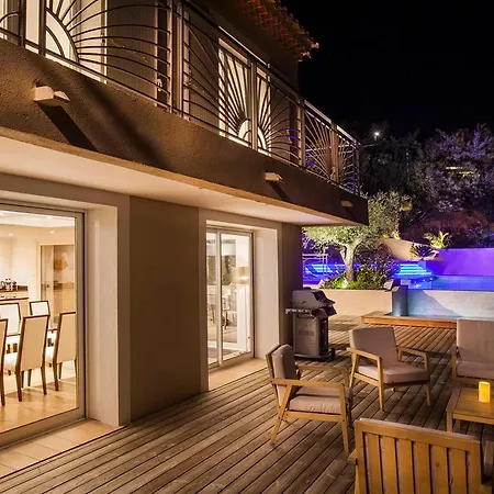 Prestigious Sea View *