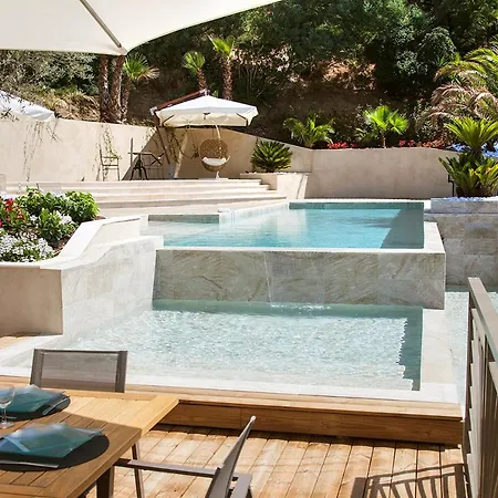 Prestigious Sea View Villa La Garonnette-Plage