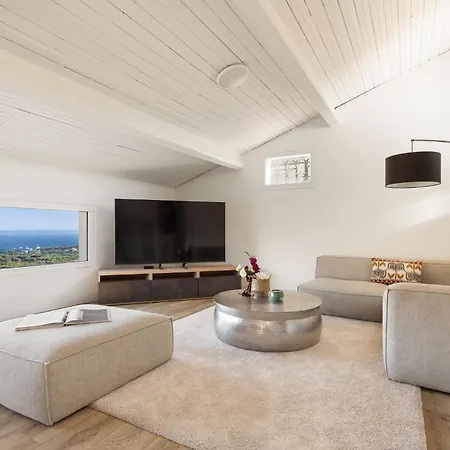 Prestigious Sea View Villa