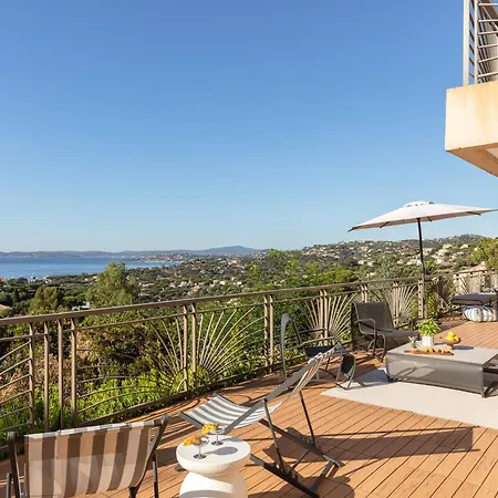 Prestigious Sea View Villa *