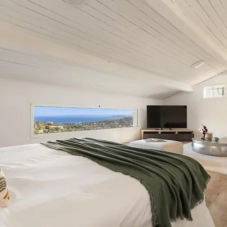 Prestigious Sea View Villa *