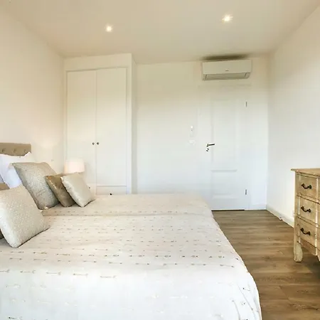 Prestigious Sea View *