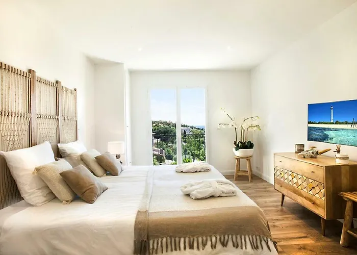 Prestigious Sea View